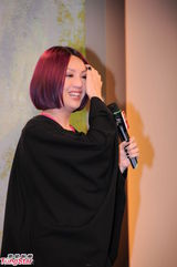 组图：杨千嬅产后弃“大笑姑婆” 泪腺发达常落泪