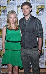 高清组图：贾斯汀和阿曼达-塞弗里德亮相圣地亚哥