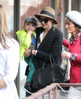 策划：明星宝宝着装大PK 小七苏瑞领衔萌妹子