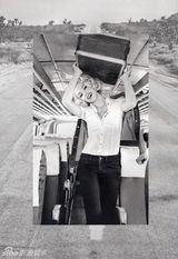 组图：艾梅柏-希尔德复古黑白写真扮性感梦露 