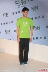 组图：张智霖挑战马拉松比赛 刘心悠自曝压力大