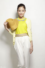 组图：温心时尚大片曝光 暖春甜蜜糖果色