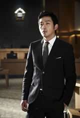 高清图：张赫主演韩法庭惊悚片《委托人》剧照曝光