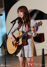 组图：韩团帝国之子B.A.P等唱响分享演唱会