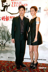 幻灯：《苏乞儿》香港首映 醉拳街舞表演向八爷致敬