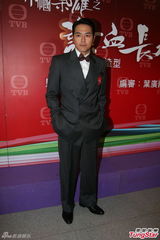 组图：《巾帼3》试造型 黎耀祥胡杏儿民国装