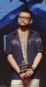 组图：胡夏重唱《同桌》 林更新忆早恋难忘