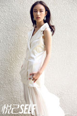 组图：倪妮初秋温暖封面写真优雅俏丽