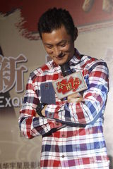 组图：余文乐为母亲首次出演内地电视剧