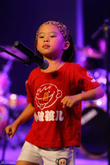 组图：小破孩儿乐队图片纪录 爱摇滚的小朋友