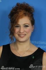 高清组图：《双重恶魔》发布会 女星塞尼耶显娇媚