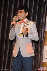 组图：张小燕黄子佼战金钟 纪念25年师徒情