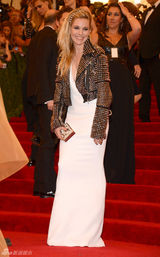 高清图：大都会朋克派对众星个性礼服狂野性感