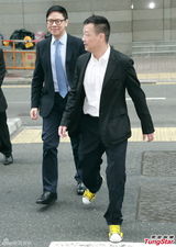 组图：陈志云贪污案重审 王喜陪同表情轻松