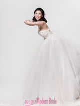 组图：银雪《新娘》大片优雅俏皮两相宜