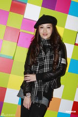 组图：胡敏珊和吴嘉龙出席服装品牌预览活动 