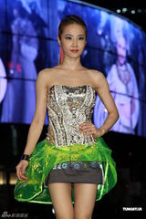 组图：蔡依林新歌MV街头首播 七夕节忙于工作