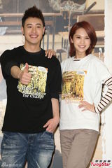 组图：潘玮柏杨丞琳自称闺蜜不会生情