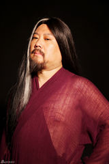 高清组图：郭德纲《越光宝盒》女装亮相秀“香肩”