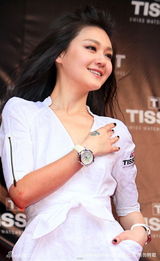 幻灯图集：大S白衣飘飘美丽动人 积极锻练体能