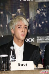 组图：吸血鬼男团VIXX袭台 任评审和粉丝比实力