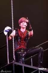 幻灯图：罗志祥香港演唱会落幕 跳《舞娘》掀高潮