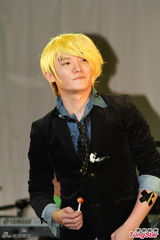 组图：F.I.R阿沁过生日 飞大搞cosplay庆生