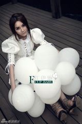 组图：江伊涵服饰广告拍摄 白色妖娆性感