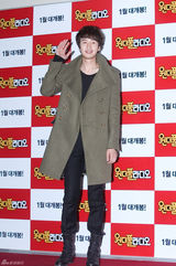 高清组图：李敏贞甜美亮相新片《完美广播》首映