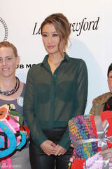 高清组图：谢婷婷透视装亮相澄清绯闻不怕男友吃醋