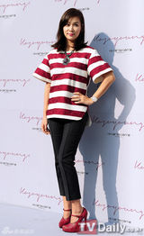 组图：张东健妻子高小英变设计师推同名品牌