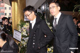 幻灯图集：杨受成亡母出殡 李嘉诚等亲友前来送行