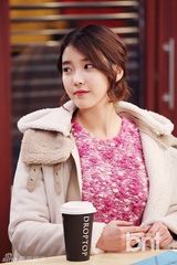 组图：张根硕IU《漂亮男人》幕后照独家揭秘