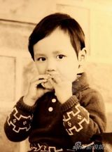 组图：冯绍峰罕见童年照曝光 大眼精灵文艺范