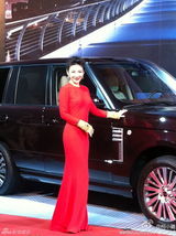 高清图：芭莎明星慈善夜开幕 众星走红毯星光熠熠 