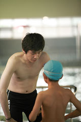 组图：《幸福最晴天》剧照曝光  三大帅哥半裸出镜