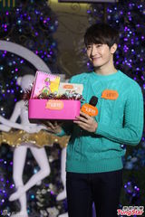 组图：周觅曝与韩庚无联系 希望交中国女友