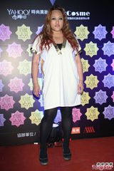 组图：顾又铭健壮身材惹垂涎 侧面酷似黄晓明