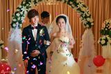 组图：《花非花》曝主演浪漫婚纱照 恩爱默契