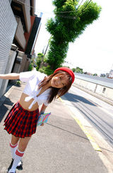 组图：人气AV女星朝美穗香将做人妻 百张美图回顾