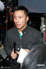 幻灯组图：张学友与非洲儿童合唱 崔健邦不怕被解雇