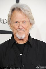 组图：克里斯-克里斯托佛森白发苍苍亮相格莱美