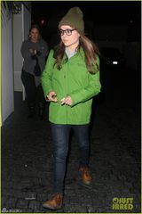 组图：27岁出柜女星艾伦-佩姬亮绿色外衣抢眼