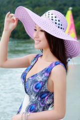 组图：苏青夏末写真 沐浴南亚阳光笑容明媚