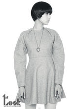 高清图：韩星赵允熙黑白写真清爽显干练