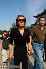 高清组图：央视名嘴齐送罗京 好友悲痛缅怀