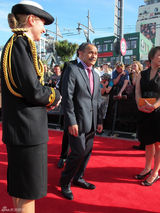 组图：《霍比特人》全球首映 红毯吸引近十万人围观