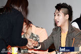 组图：韩国男子组合B1A4举办新碟粉丝签名会