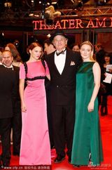 组图：柏林电影节开幕 《阿黛尔》赛杜粉裙熟女