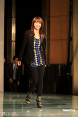 幻灯图：蔡依林品牌落户上海 没与周董分享开店经验